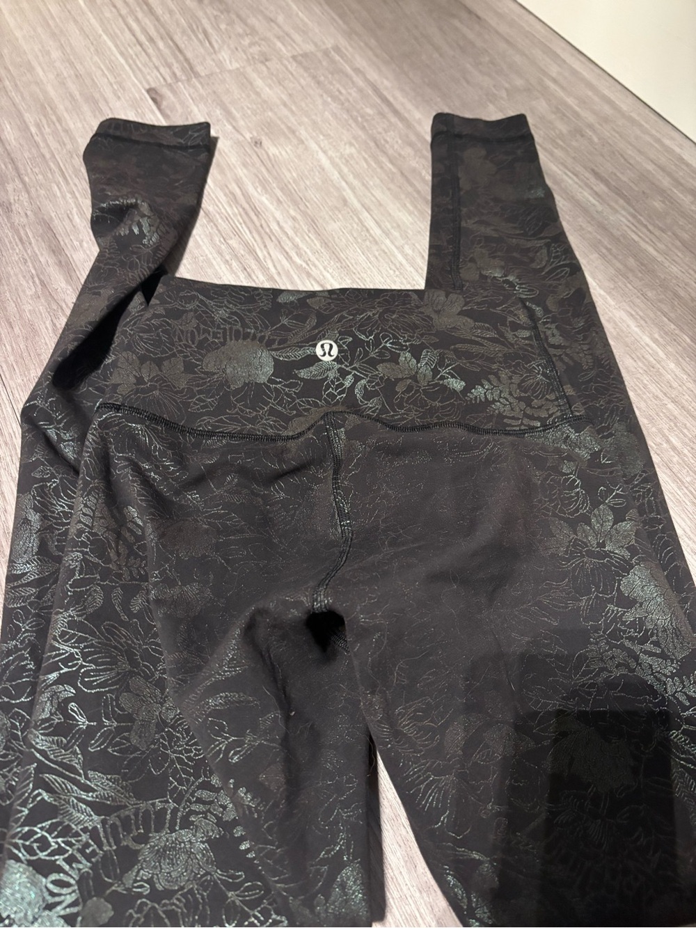 Lululemon Wunder Train 28” Black Floral Print High-Rise - Picture 3 of 4